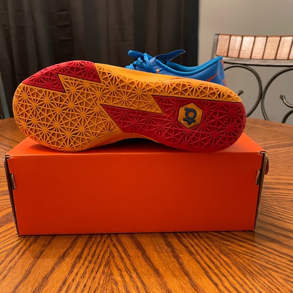 NIKE, 6.5 (GS), KD 6 - Picture 4 of 4